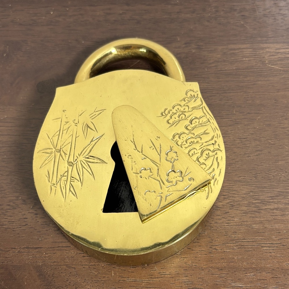 Vintage Elegant Brass Padlock Ashtray with Floral Design